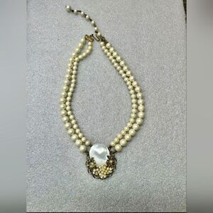 Vintage 1950s Faux Pearl Double Strand Necklace W/ MOP And Rhinestone Pendant